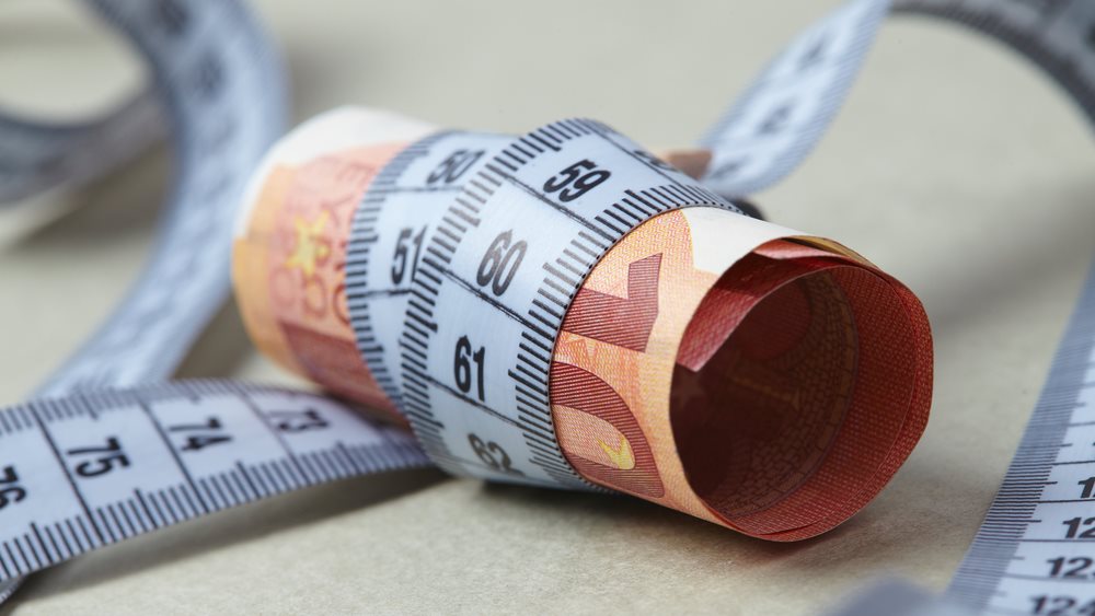 Αυξάνουν στα 5,72 δισ. ευρώ τα νέα μέτρα- Μειώνουν τις προσδοκίες για το χρέος