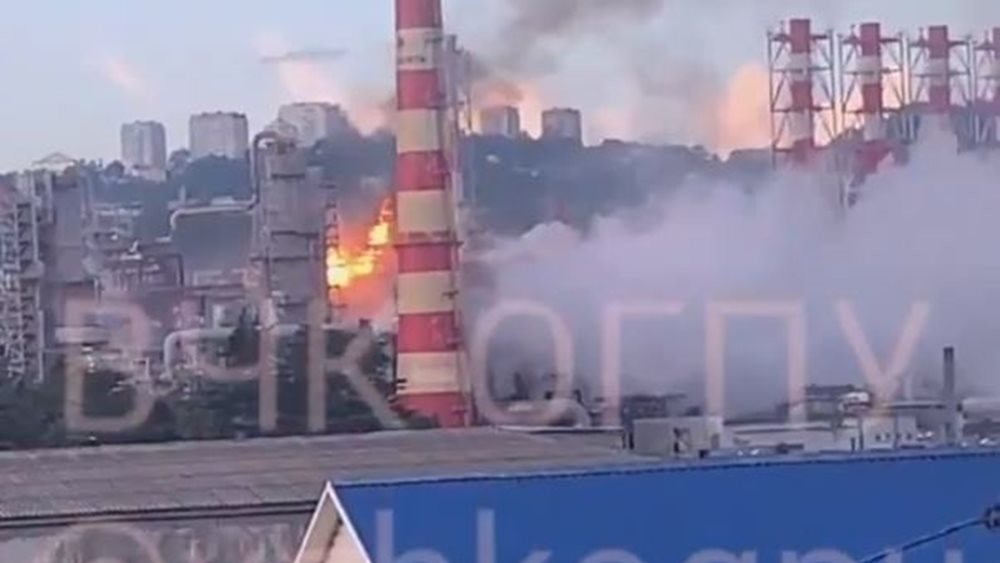 Ρωσία: Διυλιστήριο στην Τουαπσέ στις φλόγες έπειτα από επίθεση ουκρανικού drone