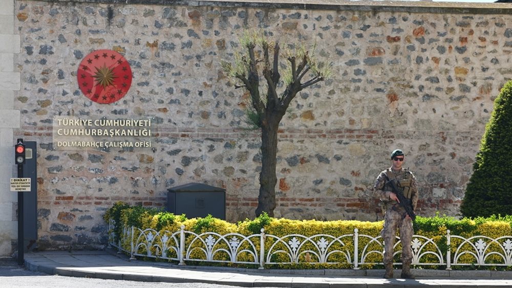 Ο Τραμπ "πιθανότατα" θα γυρίσει στην Ουάσινγκτον, ο Ζελένσκι έφυγε για Αλβανία και ο Φιντάν συναντά τους Ρώσους