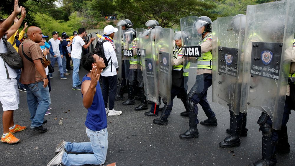 Προχωρά το δημοψήφισμα για την ανάκληση του Maduro