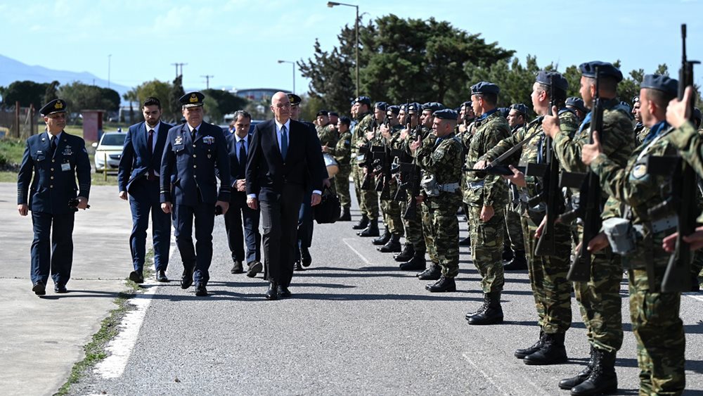 Στη Λέσβο την Κυριακή του Πάσχα ο Ν. Δένδιας
