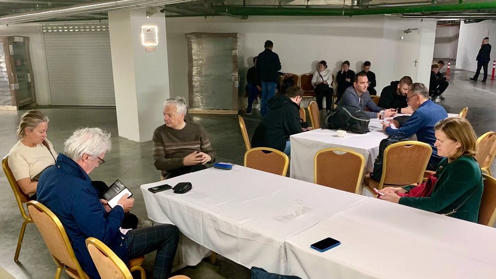 Ουκρανία: Σε καταφύγιο ξενοδοχείου στο Κίεβο φυγαδεύτηκε ο Επίτροπος Δικαιοσύνης της ΕΕ