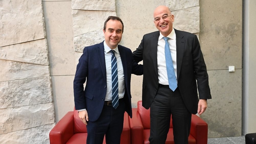Συνάντηση του υπουργού Άμυνας Ν. Δένδια με τον Γάλλο ομόλογό του