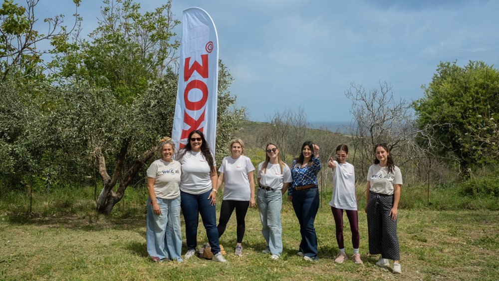 To φυσικό μεταλλικό νερό Βίκος τίμησε την Παγκόσμια Ημέρα Γης με την δεντροφύτευση 2.000 καρποφόρων δέντρων σε βόρεια Εύβοια &amp; Μάνη