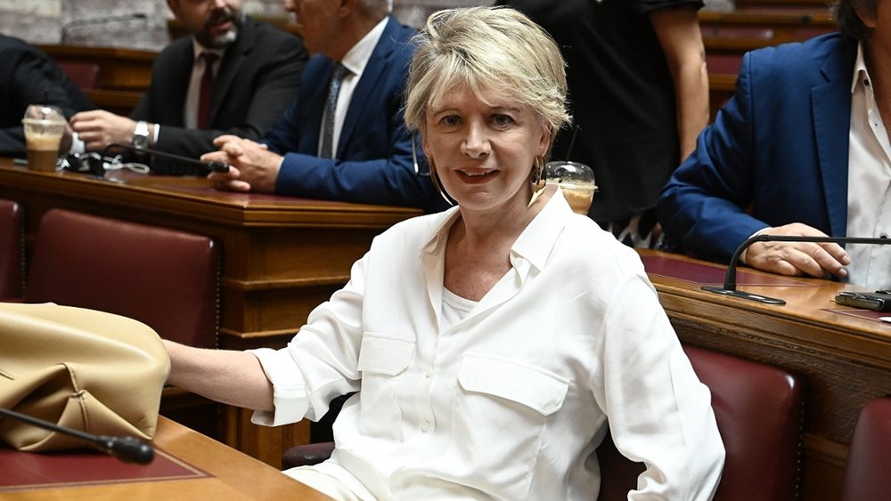 Αγωγή εναντίον του Αχιλλέα Μπέου κατέθεσε η Έλενα Ακρίτα
