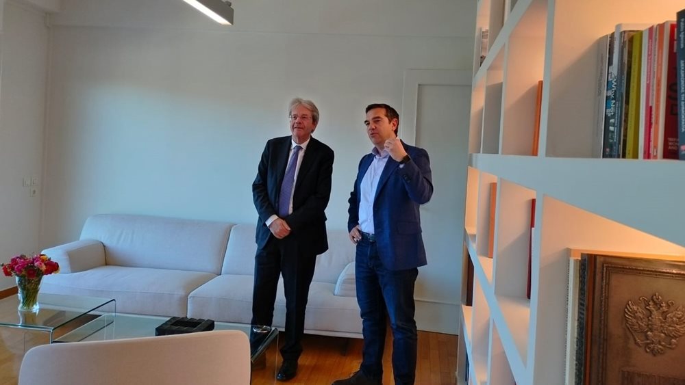Οι κρίσιμες εξελίξεις στην Ευρώπη στο επίκεντρο της συνάντησης Αλ.Τσίπρα - Π.Τζεντιλόνι