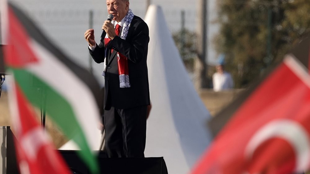 Τουρκία: Στην Αγία Σοφία ο Ερντογάν, με το &quot;βλέμμα&quot; στον δήμο Κωνσταντινούπολης