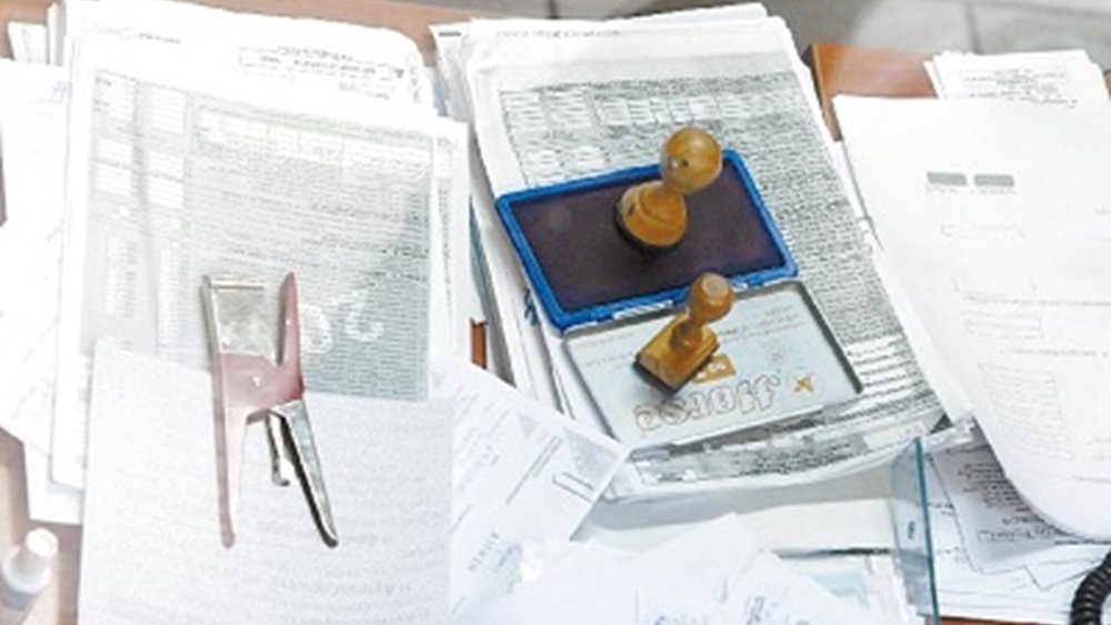 Αλαλούμ με τις προκαταβολές φόρου για όσους έκλεισαν μπλοκάκι