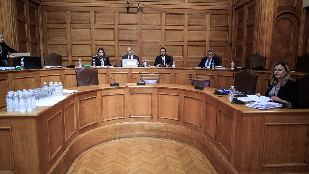 Τραγωδία στα Τέμπη: Εξώδικο συγγενών του μηχανοδηγού της αμαξοστοιχίας προς τον πρόεδρο της Εξεταστικής