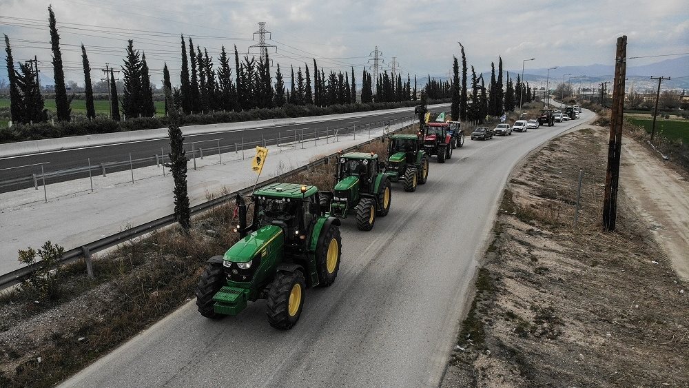 Έφτασαν στη Λαμία 20 τρακτέρ από την Καρδίτσα