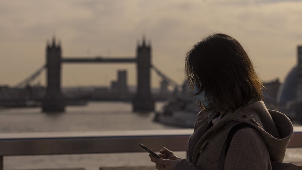 Μπορεί ακόμη και ο ήπιος Covid να μας συρρικνώσει τον εγκέφαλο;