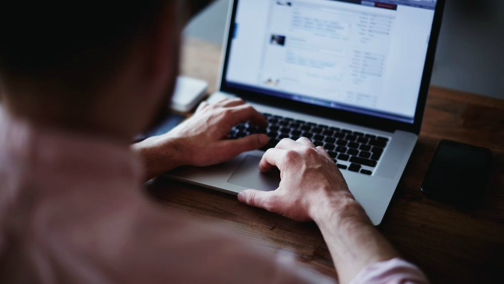 Η ΕΕ μπλοκάρει τις αφορολόγητες δικτυακές αγορές