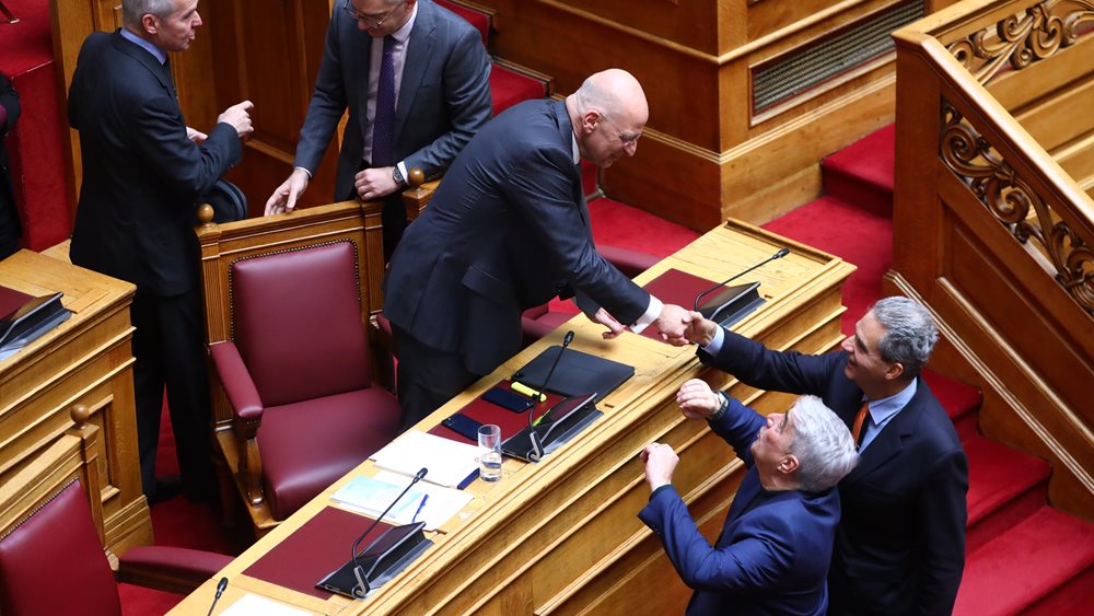 Βουλή: Eγκρίθηκε κατά πλειοψηφία το νομοσχέδιο για τη νέα δομή των Ενόπλων Δυνάμεων