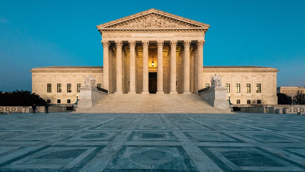 USA: Ketanji Brown Jackson becomes first African-American Supreme Court justice