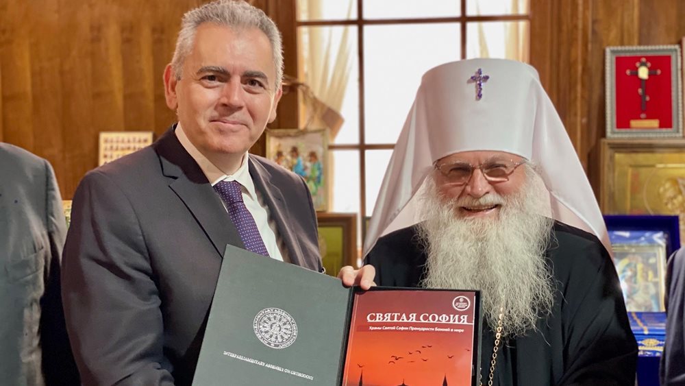 Μ. Χαρακόπουλος από Τασκένδη: Η Εκκλησία πολεμούμενη νικά