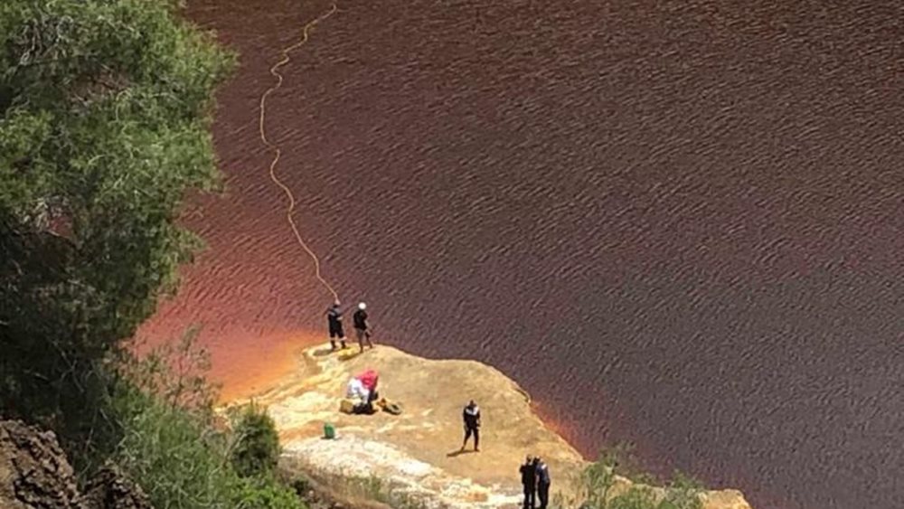 Κύπρος: Δύο βαλίτσες εντοπίστηκαν στην Κόκκινη Λίμνη - "Κάτι" ακόμη στο Ξυλιάτο