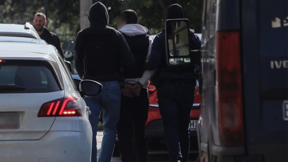 Greek Mafia: Ψάχνουν το νήμα που συνδέει τον 45χρονο τρομοκράτη, τους δύο ΟΥΚάδες και τον πορτιέρη
