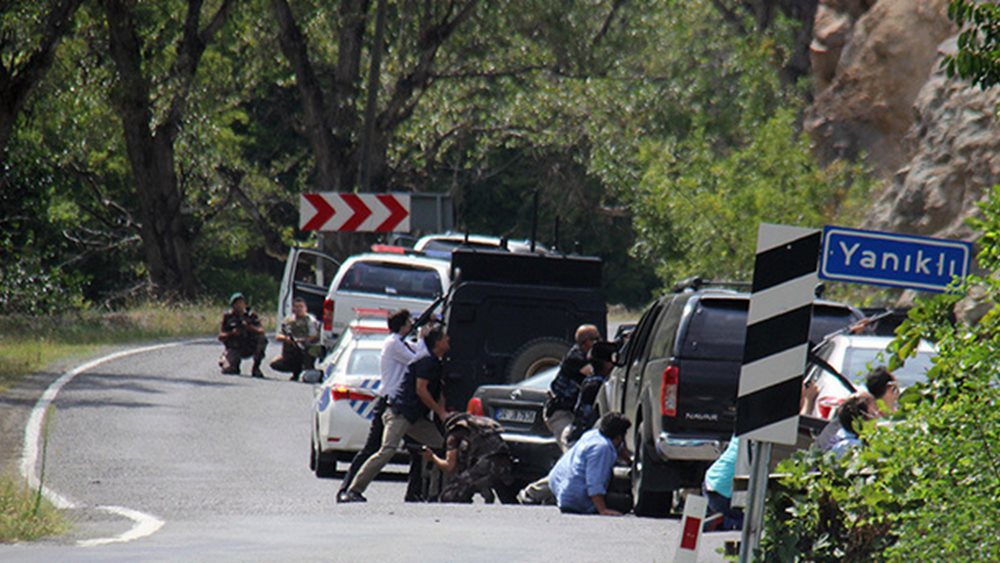 Πυρά δέχτηκε το κομβόι του αρχηγού της τουρκικής αντιπολίτευσης