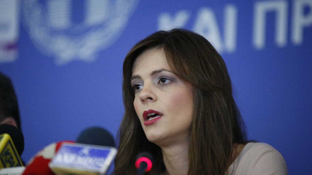 Παραδοχή Aχτσιόγλου για νέες περικοπές σε μία στις τρεις συντάξεις