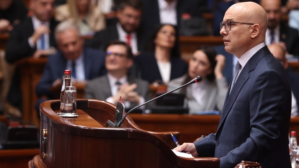 Σερβία: Παραιτείται ο πρωθυπουργός Βούτσεβιτς, εν μέσω διαδηλώσεων