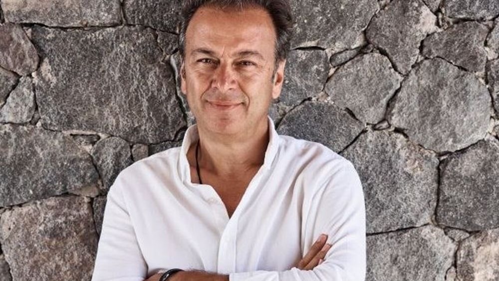 Η καλύτερη τουριστική σεζόν φέτος για τη Σαντορίνη