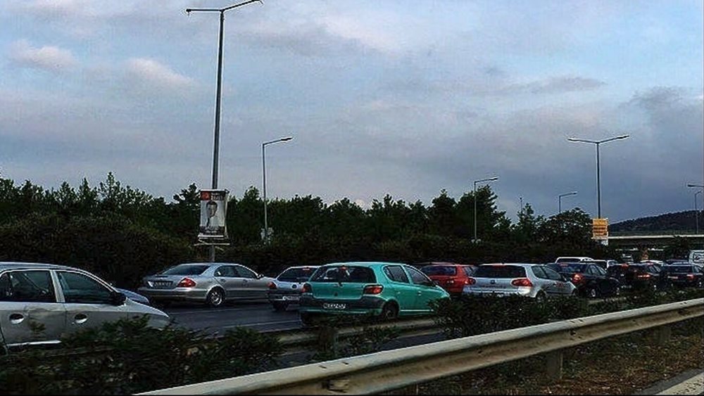 Μποτιλιάρισμα στα διόδια των Νέων Μαλγάρων έπειτα από δύο καραμπόλες