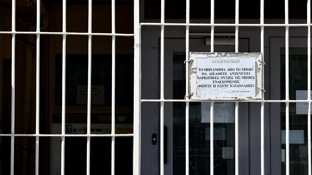 &quot;Σφάζονται&quot; οι φυλές των φυλακών