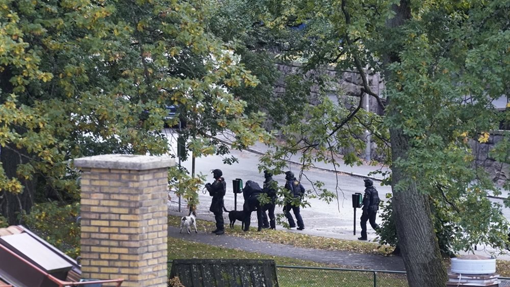 Σουηδία: Αστυνομικοί πυροβόλησαν και σκότωσαν νεαρό που επιτέθηκε σε ενοίκους σπιτιού στο Μπόντεν