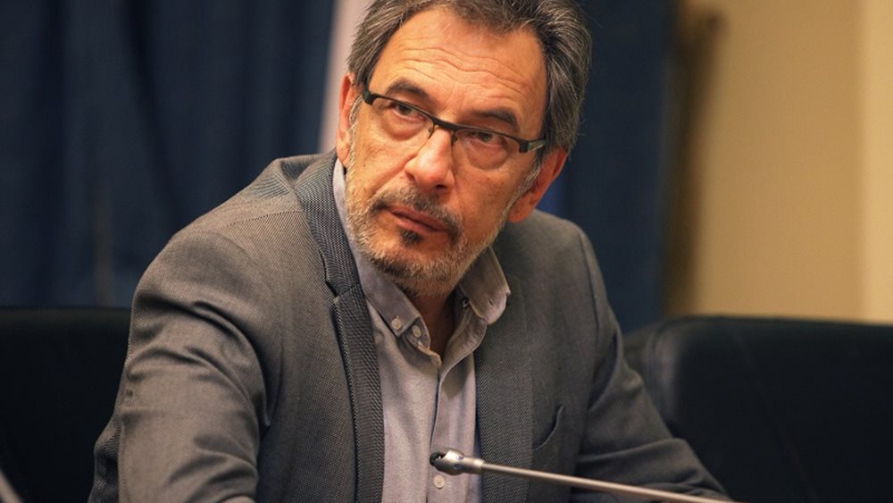 Παραίτηση Τσακνή από ΕΡΤ με "πυρά" στην Κυβέρνηση
