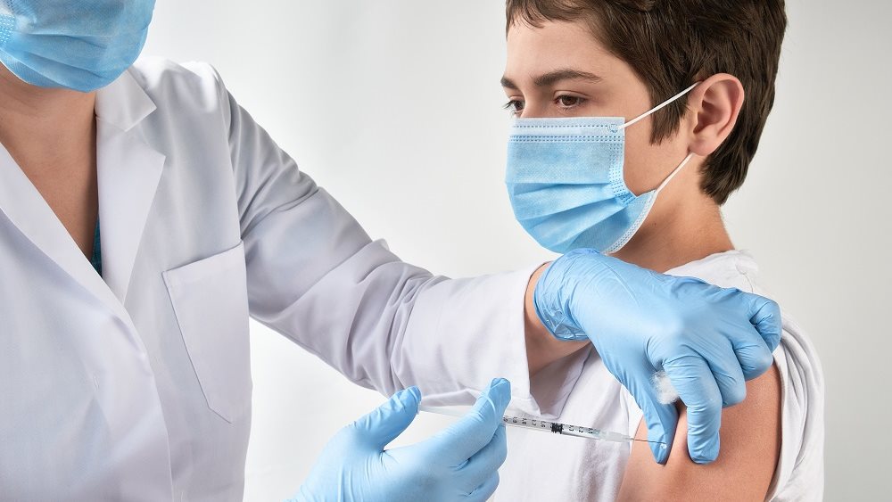 Εθνική Επιτροπή Εμβολιασμών: Σύσταση για εμβολιασμό των εφήβων 15 - 17 ετών