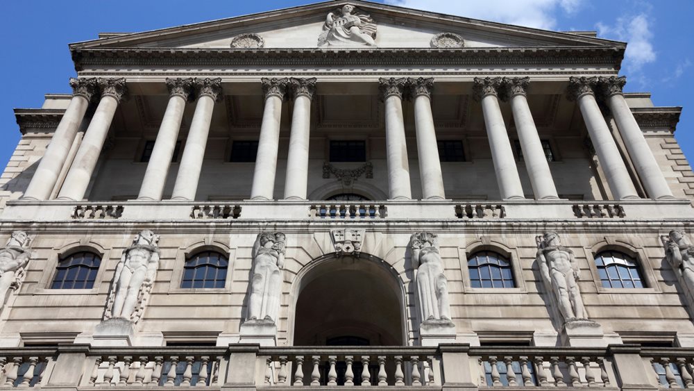 Ο επικεφαλής οικονομολόγος της BoE ζητά «μετριασμένη» προσέγγιση στα επιτόκια