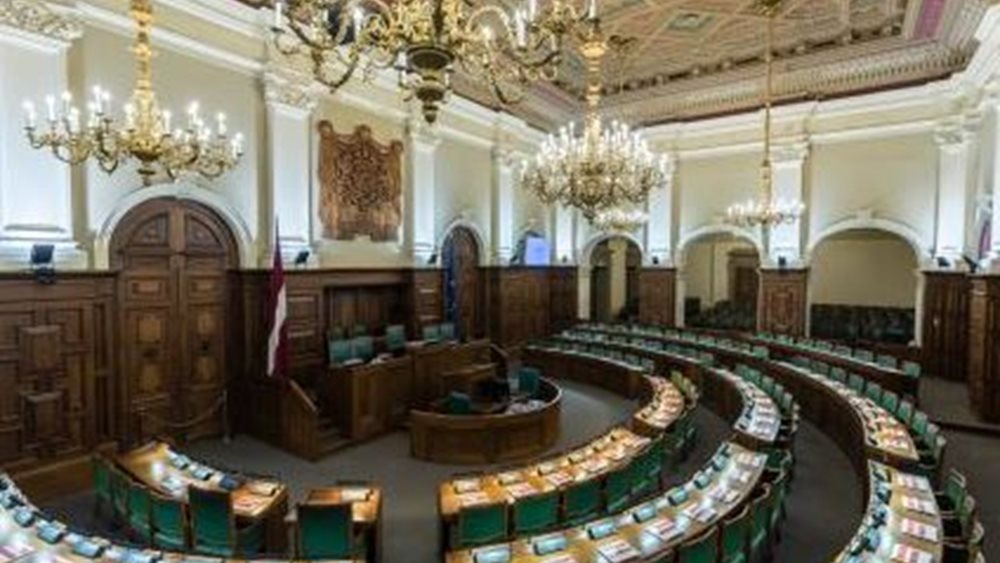 Η Διεθνής Αμνηστία καταγγέλλει κακομεταχείριση μεταναστών στη Λετονία - Έντονη αντίδραση από τη Ρίγα