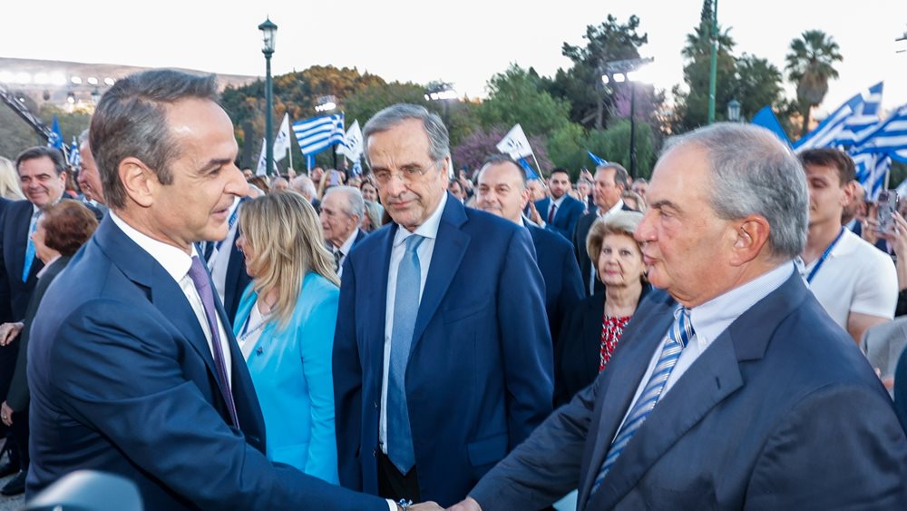 Συνάντηση Μητσοτάκη-Σαμαρά-Καραμανλή σε πολικές θερμοκρασίες