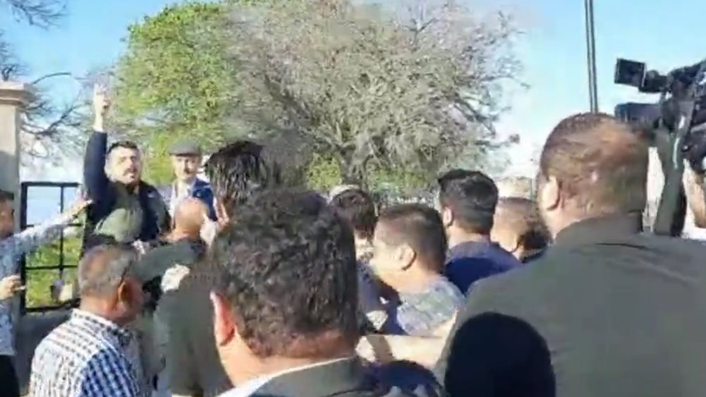 Εκλογές στην Τουρκία: Προπηλακισμός Κιλιτσντάρογλου - "Εσύ γιατί προσεύχεσαι;"