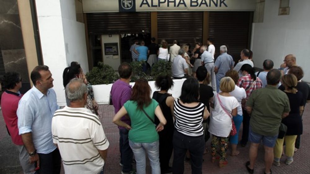 Capital Controls: Η κρίση εμπιστοσύνης ανάγκασε σε φυγή 45 δισ. καταθέσεων
