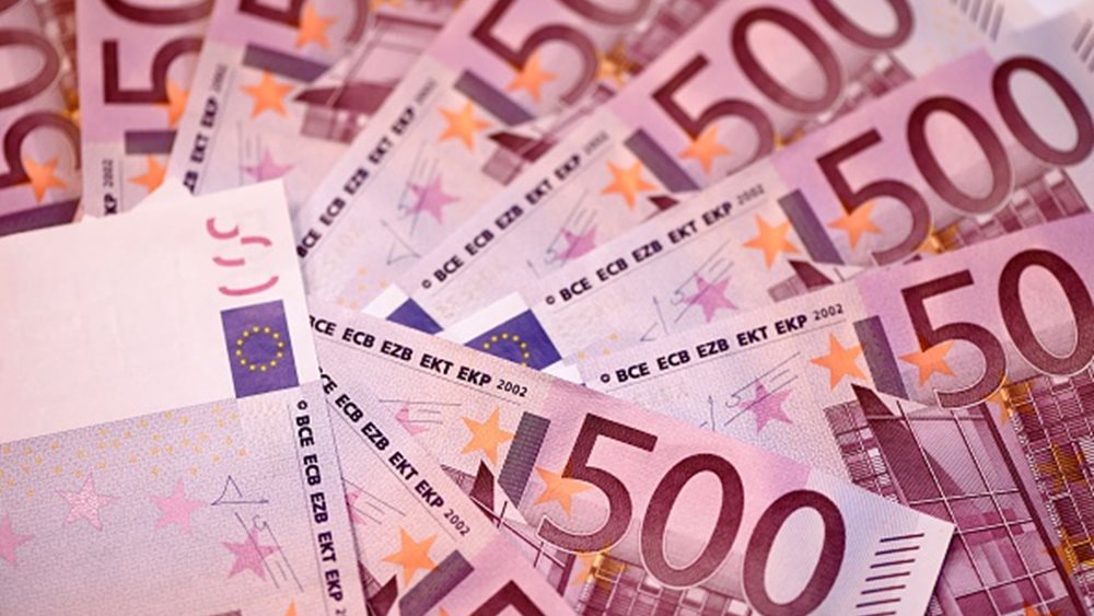 Stop στην εκτύπωση του χαρτονομίσματος που έχει γεμίσει τα... &quot;στρώματα&quot;