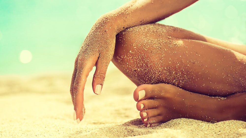 Τα βασικά για την παραλία: Τα σνακ, η ενυδάτωση και οι θερμίδες των σπορ