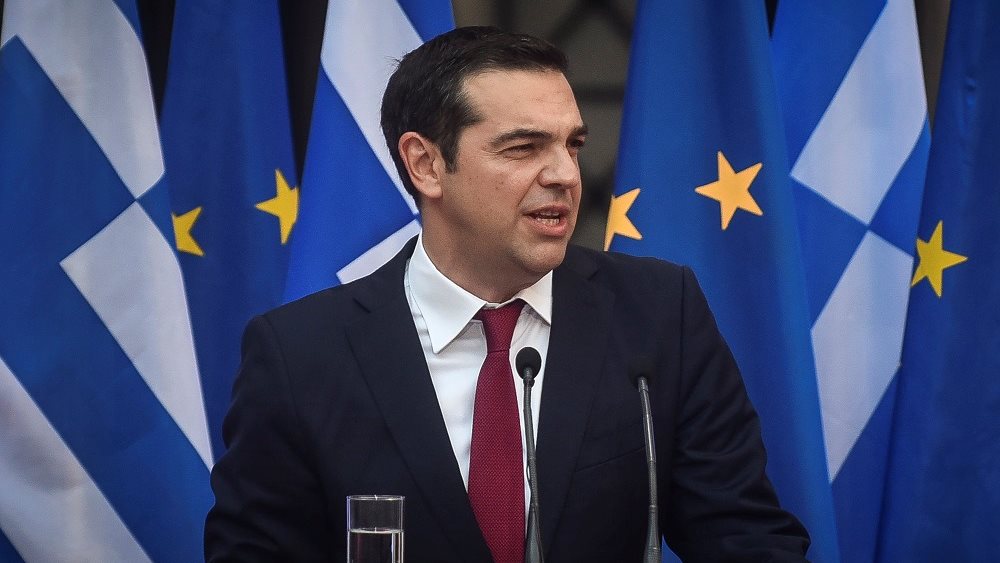 Ο Τσίπρας φόρεσε γραβάτα και είπε σε Καμμένο: Πάνο έχουμε δρόμο ακόμα