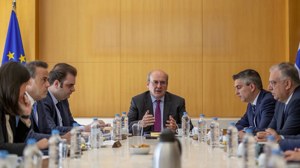 Προετοιμασία της Ελλάδας για τα ευρωπαϊκά κονδύλια 2028-2034 - Ο &quot;χάρτης&quot; για τα οδικά, σιδηροδρομικά, ενεργειακά και τηλεπικοινωνιακά δίκτυα