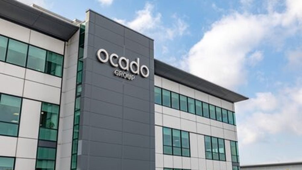 Ocado: Τι “χτίζει” ο κολοσσός του ηλεκτρονικού εμπορίου στην Ελλάδα