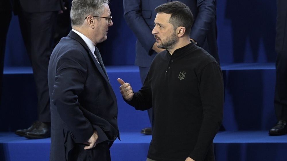 Επικοινωνία Στάρμερ-Ζελένσκι: Ακλόνητη υποστήριξη της Βρετανίας προς την Ουκρανία