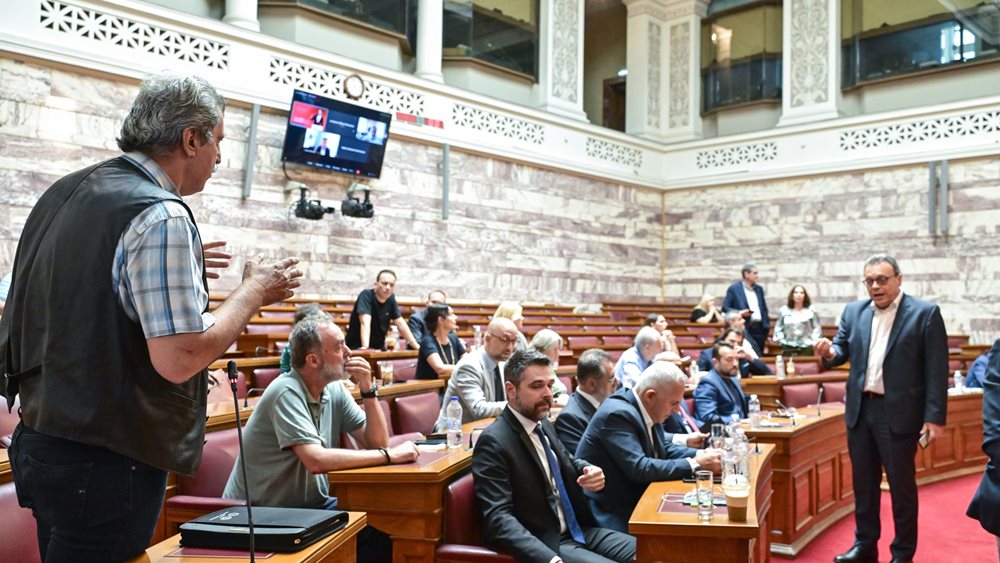 ΣΥΡΙΖΑ: Μέλη της Π.Γ. προειδοποιούν για γελοιοποίηση αν δεν διαγραφεί και από μέλος του κόμματος ο Π. Πολάκης