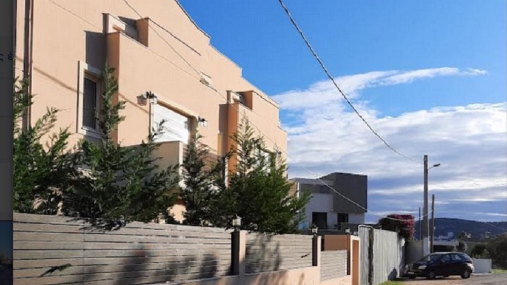 Στο σφυρί δύο μεζονέτες στο τρίγωνο της Βάρκιζας της Concord Τεχνική