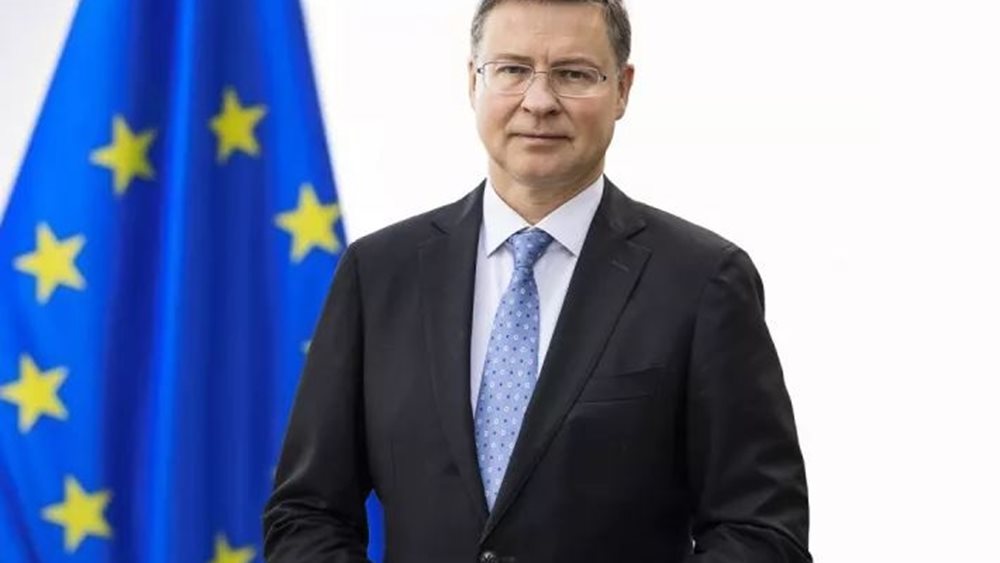 EE δια στόματος Ντομπρόφσκις: Θα απαντήσουμε σε ενδεχόμενους δασμούς Τραμπ με ανάλογα μέτρα