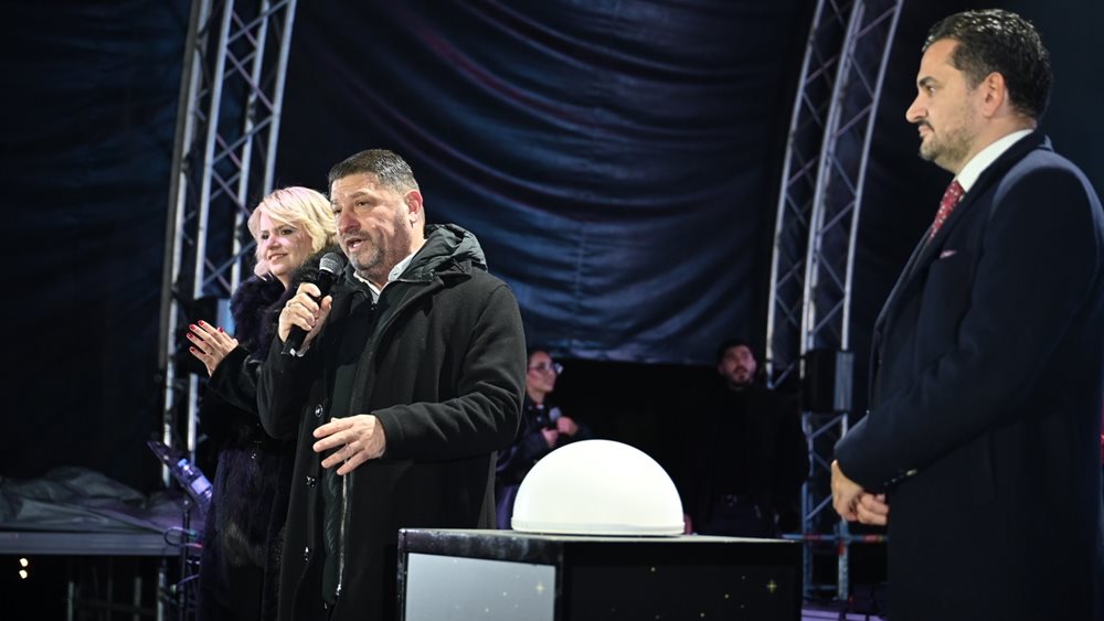 Νίκος Χαρδαλιάς: "Η Αττική μας φωτίστηκε απ’ άκρη σ΄ άκρη για να υποδεχθεί το 2026 με ένα μοναδικό υπερθέαμα"