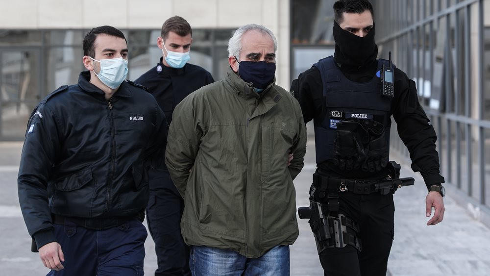 O "ψευτογιατρός ήταν και... "ψευτοπιλότος": Πώς απέσπασε 200.000 ευρώ για αγορά μετοχής υποσχόμενος διπλάσιο κέρδος