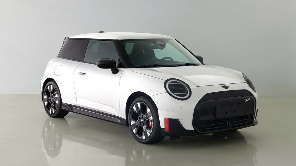 Διέρρευσαν εικόνες του ηλεκτρικού Mini JCW E από την Κίνα