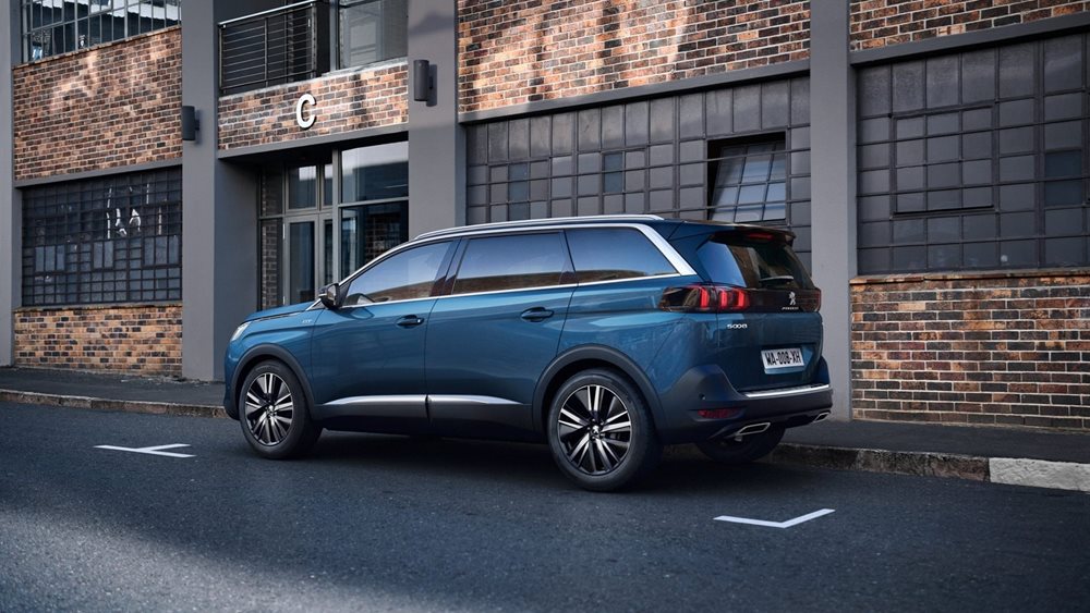 Το νέο Peugeot 5008 έρχεται στα μέσα του 2024 και θα είναι ηλεκτρικό