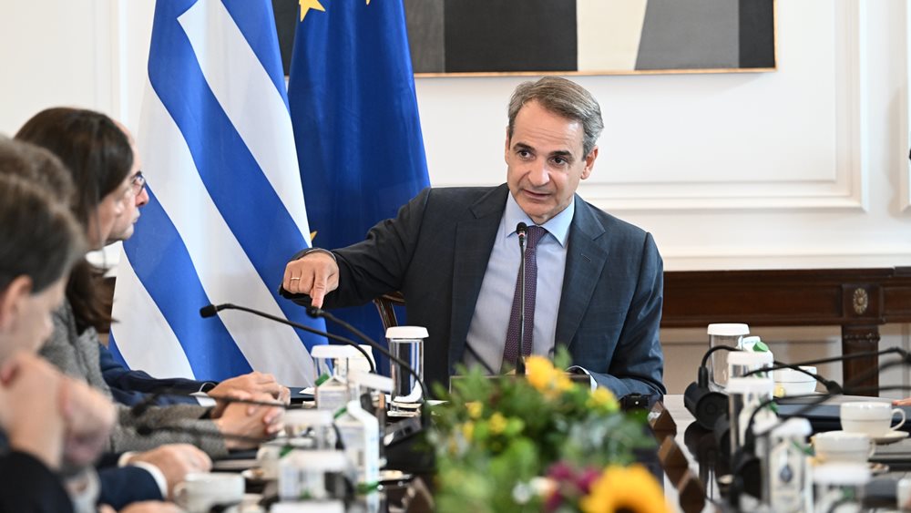 Κ. Μητσοτάκης στους υπουργούς: Μία ωραία φράση λέει να βουτάμε τη γλώσσα στο μυαλό και μετά να μιλάμε