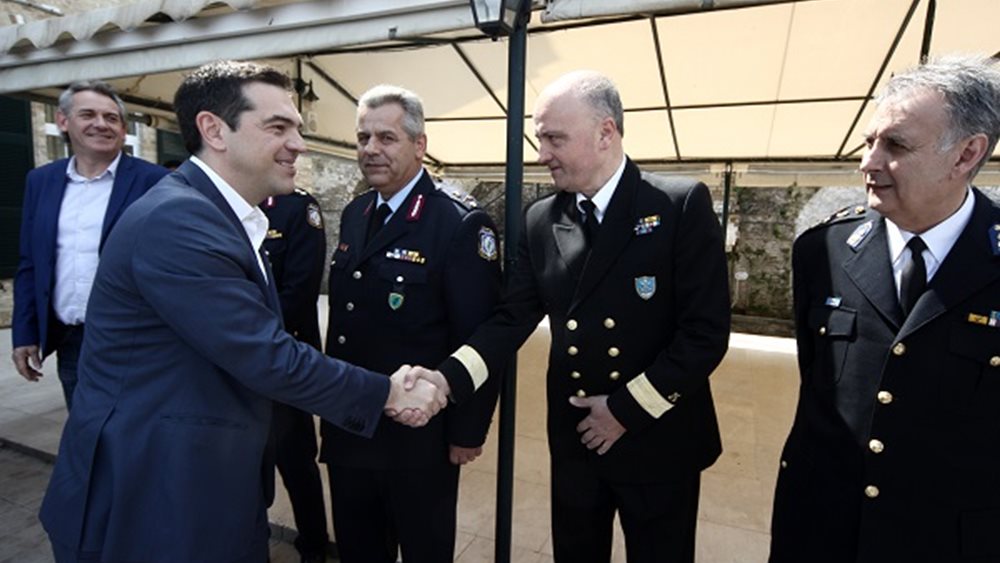 Α. Τσίπρας: Όλοι μαζί μπορούμε να κρατήσουμε τη χώρα μας όρθια